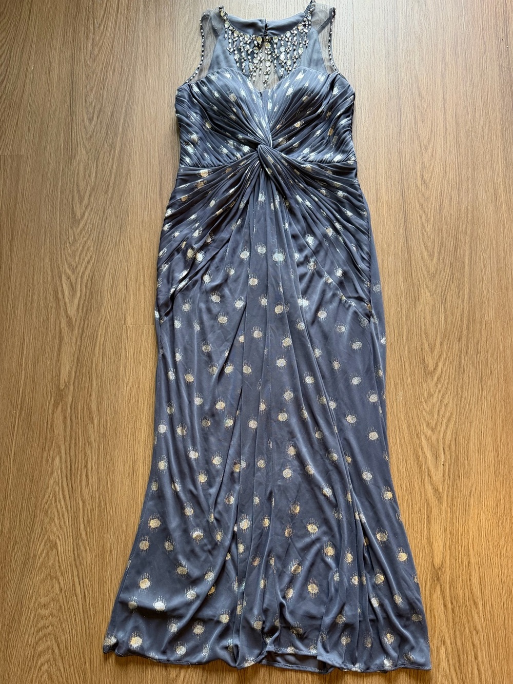 Adrianna Papell Collection Size 6 Gray Silver Embellished Beaded Formal Gown